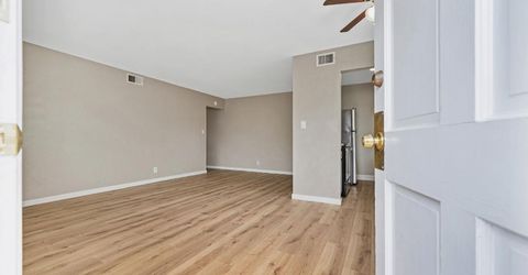 9032 El Cajon Way #4, Unit 4, Sacramento, CA 95826 Photo