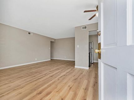 9032 El Cajon Way #4, Unit 4, Sacramento, CA 95826 Photo