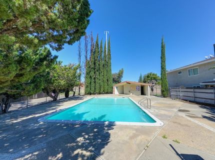 9032 El Cajon Way #4, Unit 4, Sacramento, CA 95826 Photo