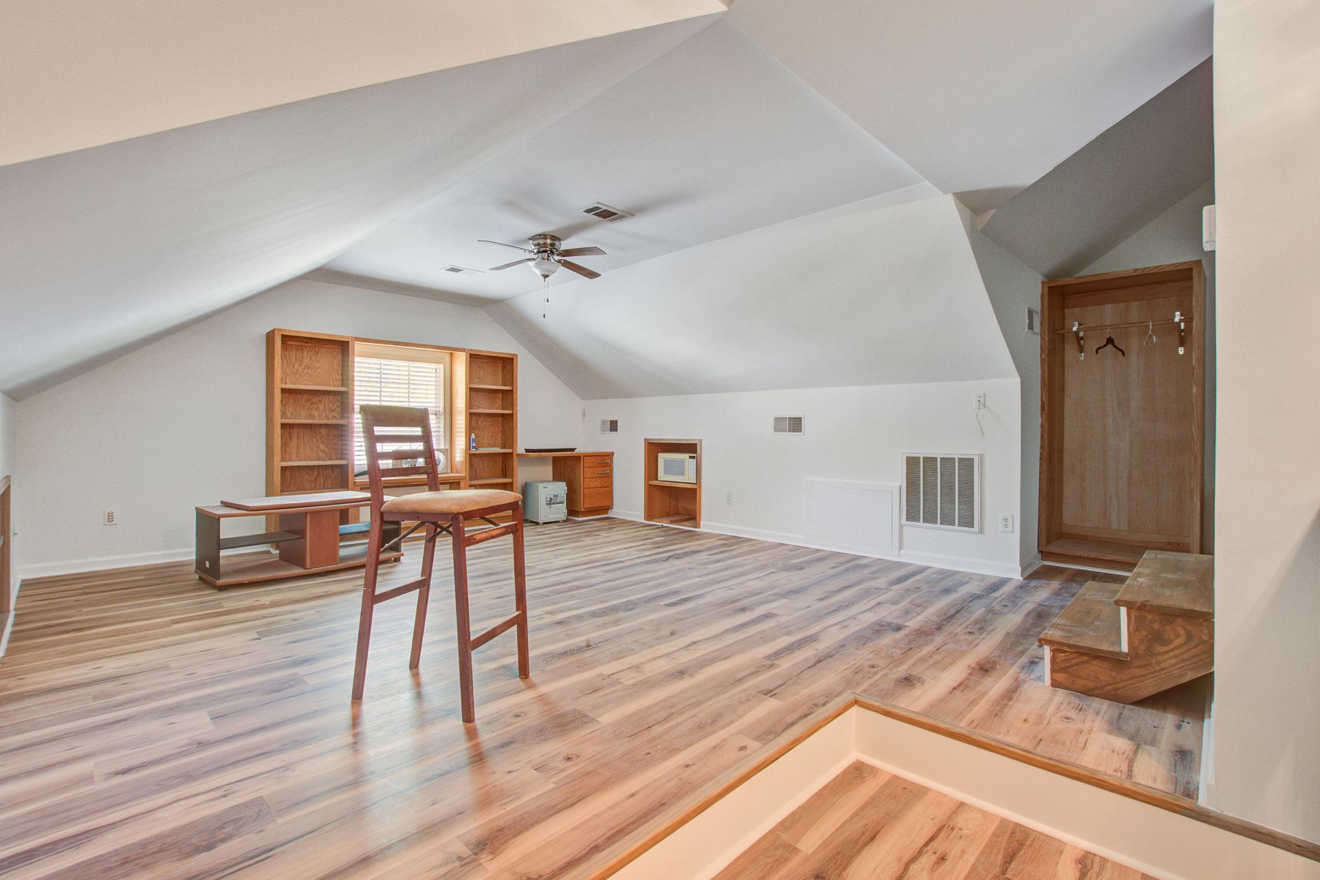 9614 Crosscut Drive Photo 13