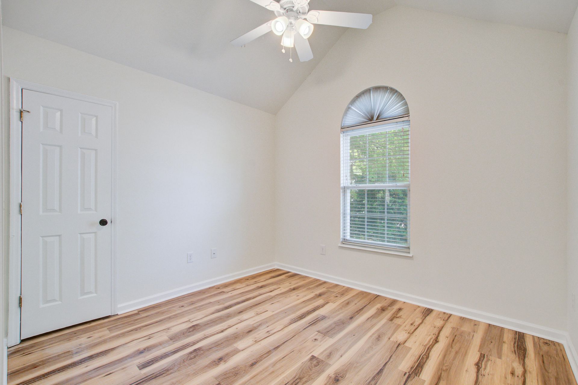 9614 Crosscut Drive Photo 23