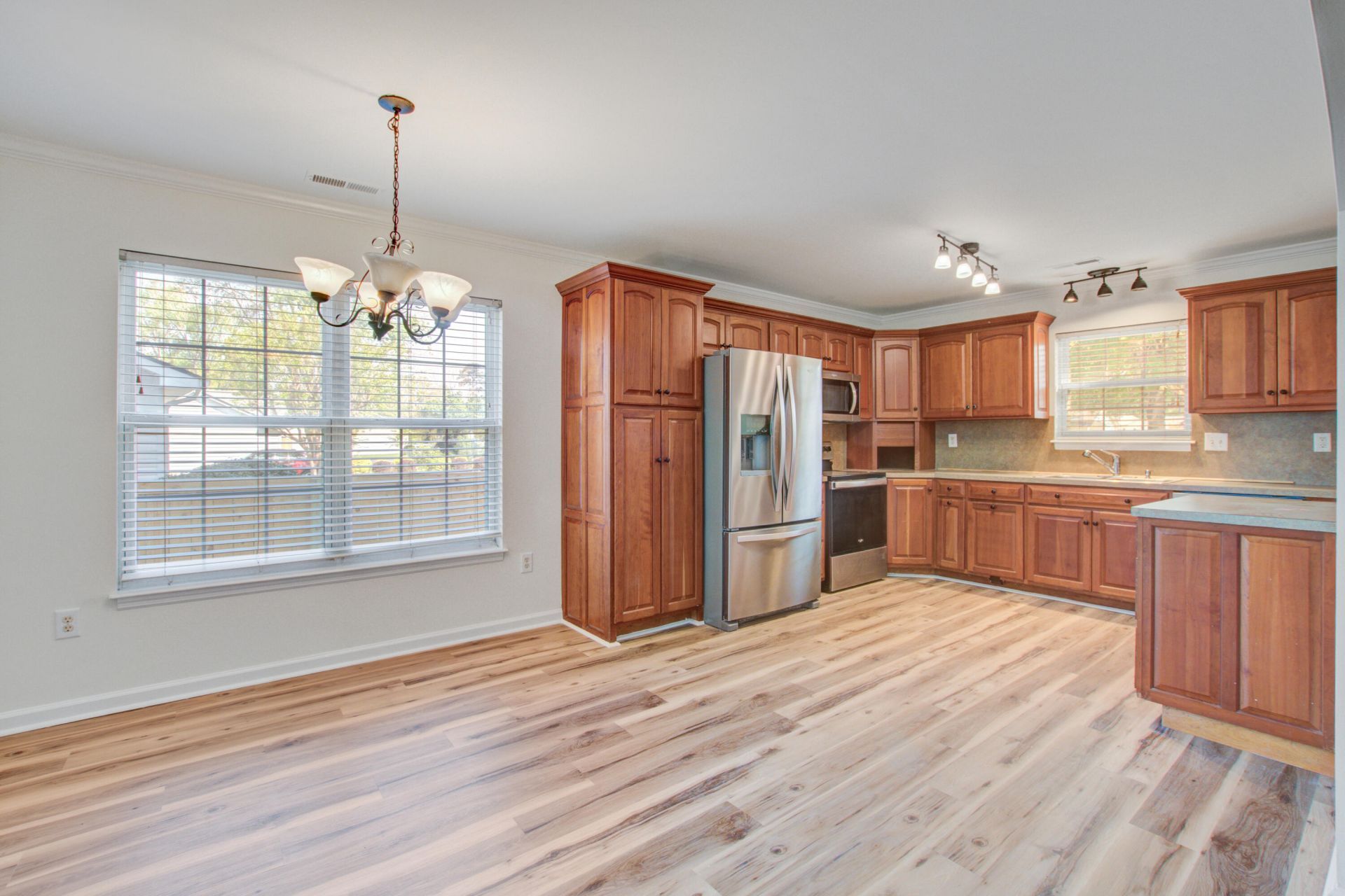 9614 Crosscut Drive Photo 8