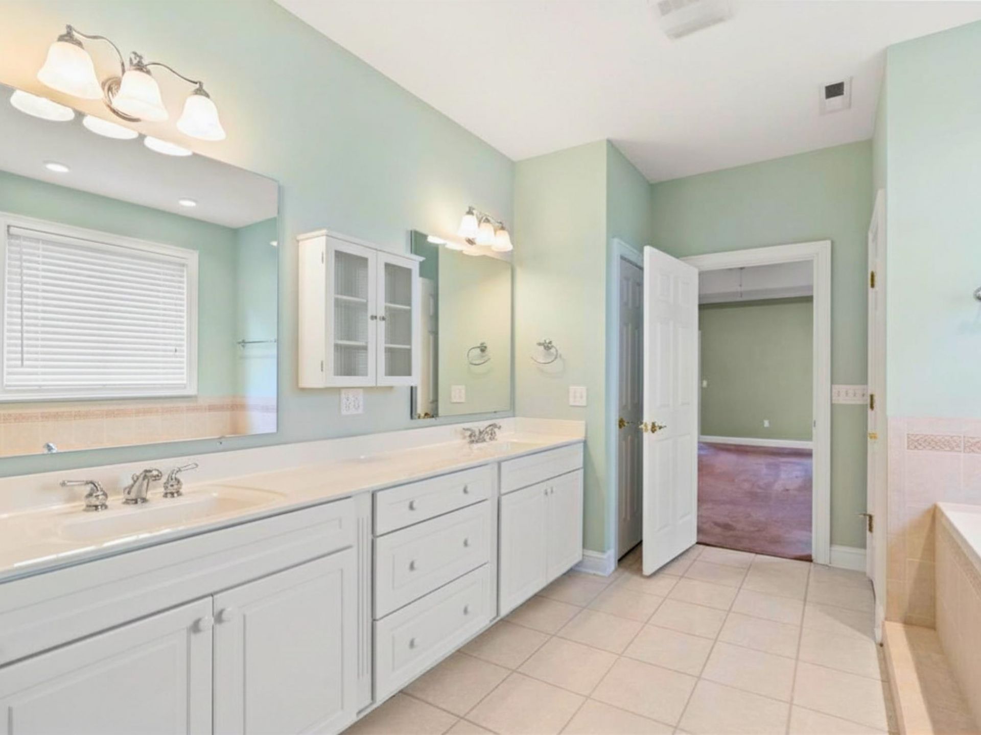 502 Tradewind Ct. Photo 19