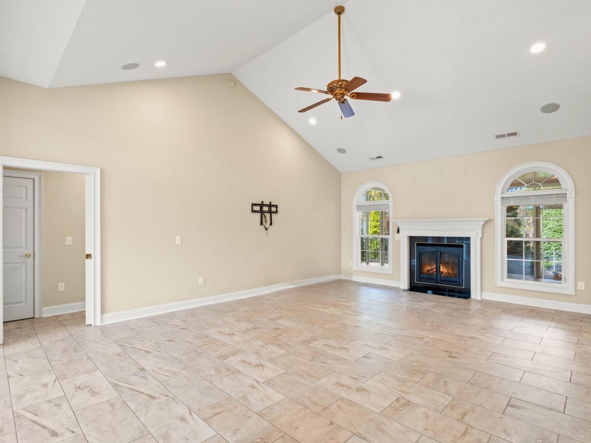 502 Tradewind Ct. Photo 5