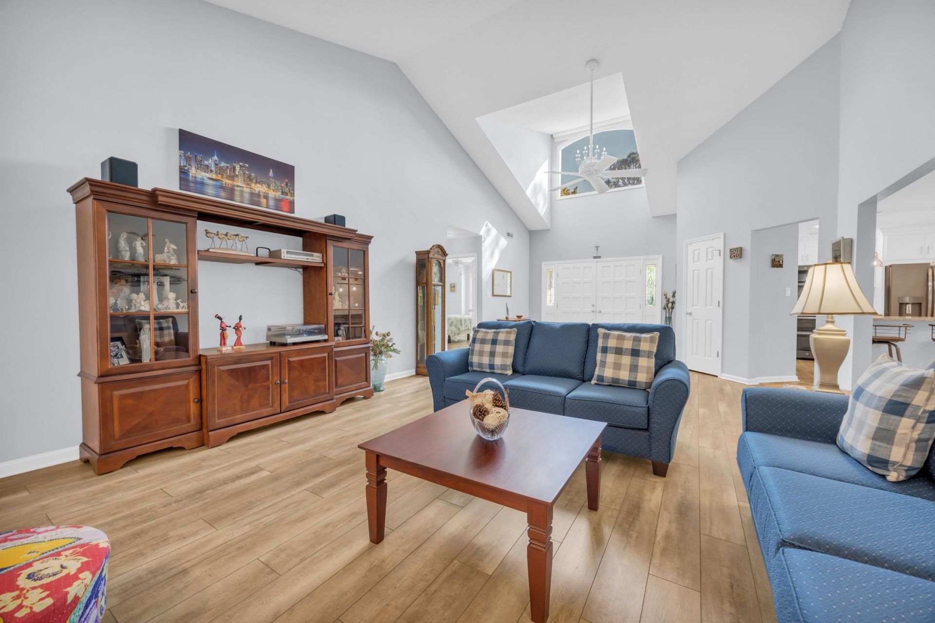 650 Providence Dr.  Photo 10