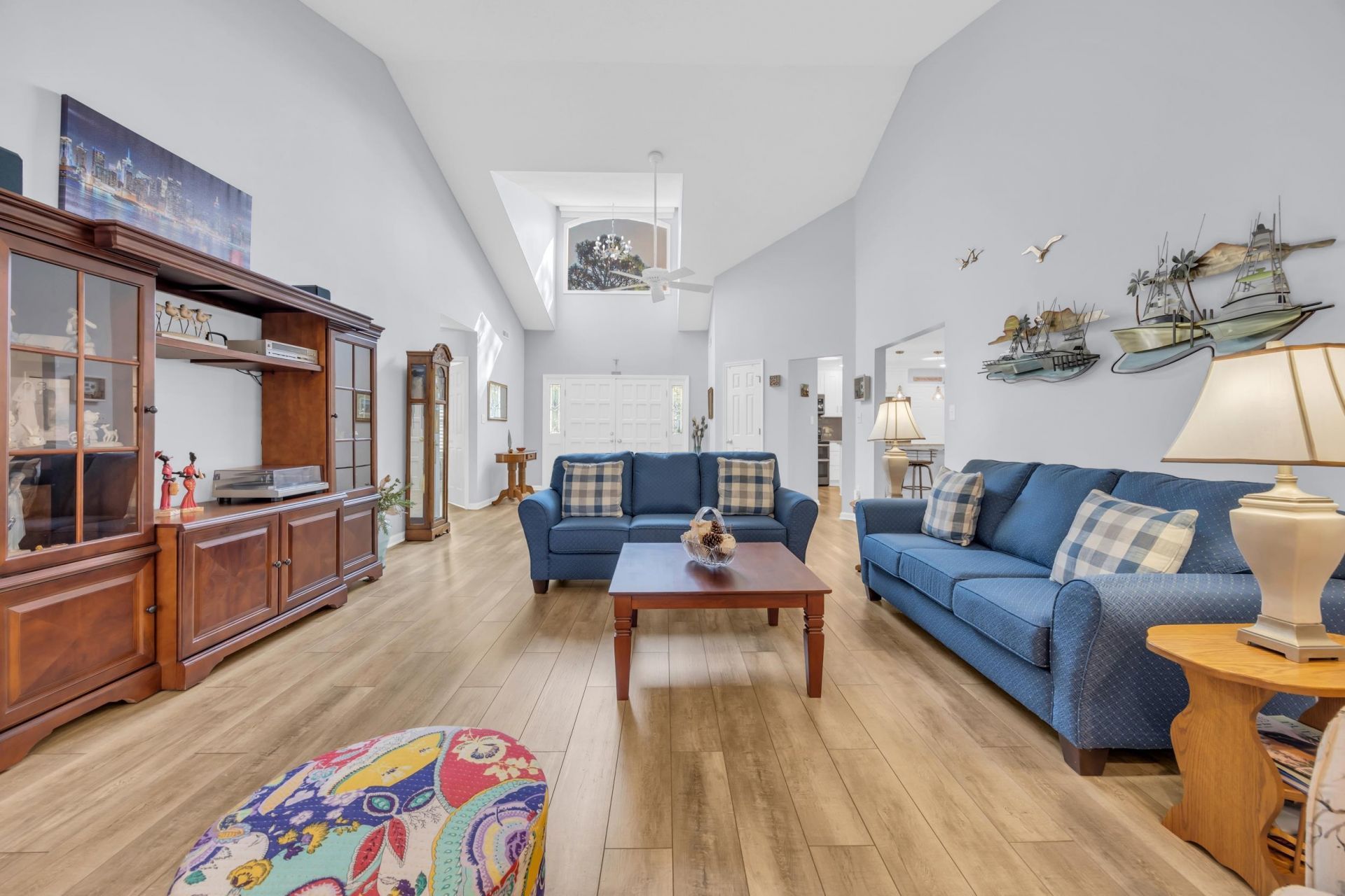 650 Providence Dr.  Photo 11