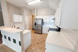 206 Gleneagle Circle photo 4