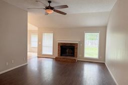 206 Gleneagle Circle photo 4