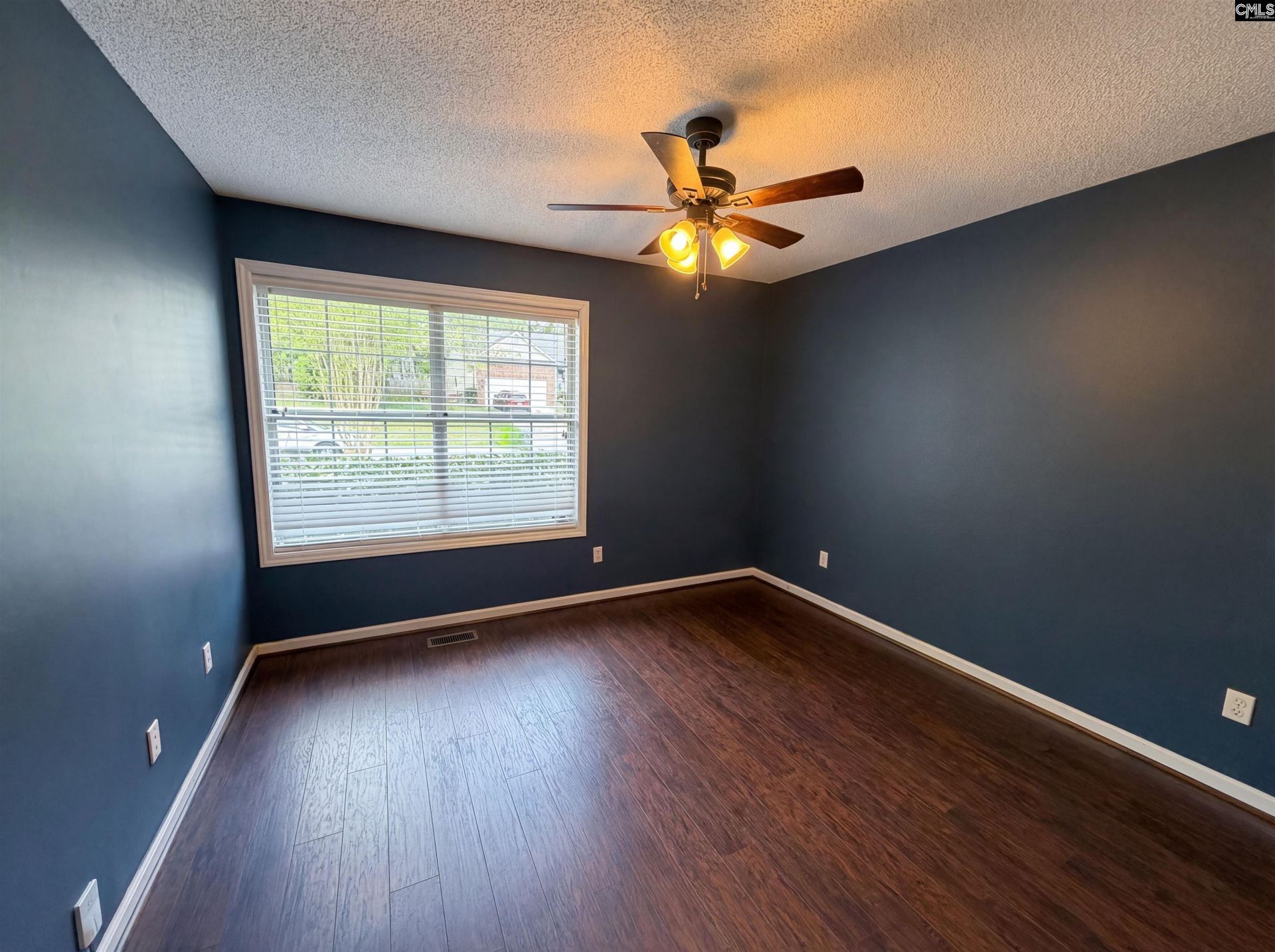 206 Gleneagle Circle Photo 4