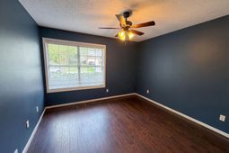 206 Gleneagle Circle photo 4