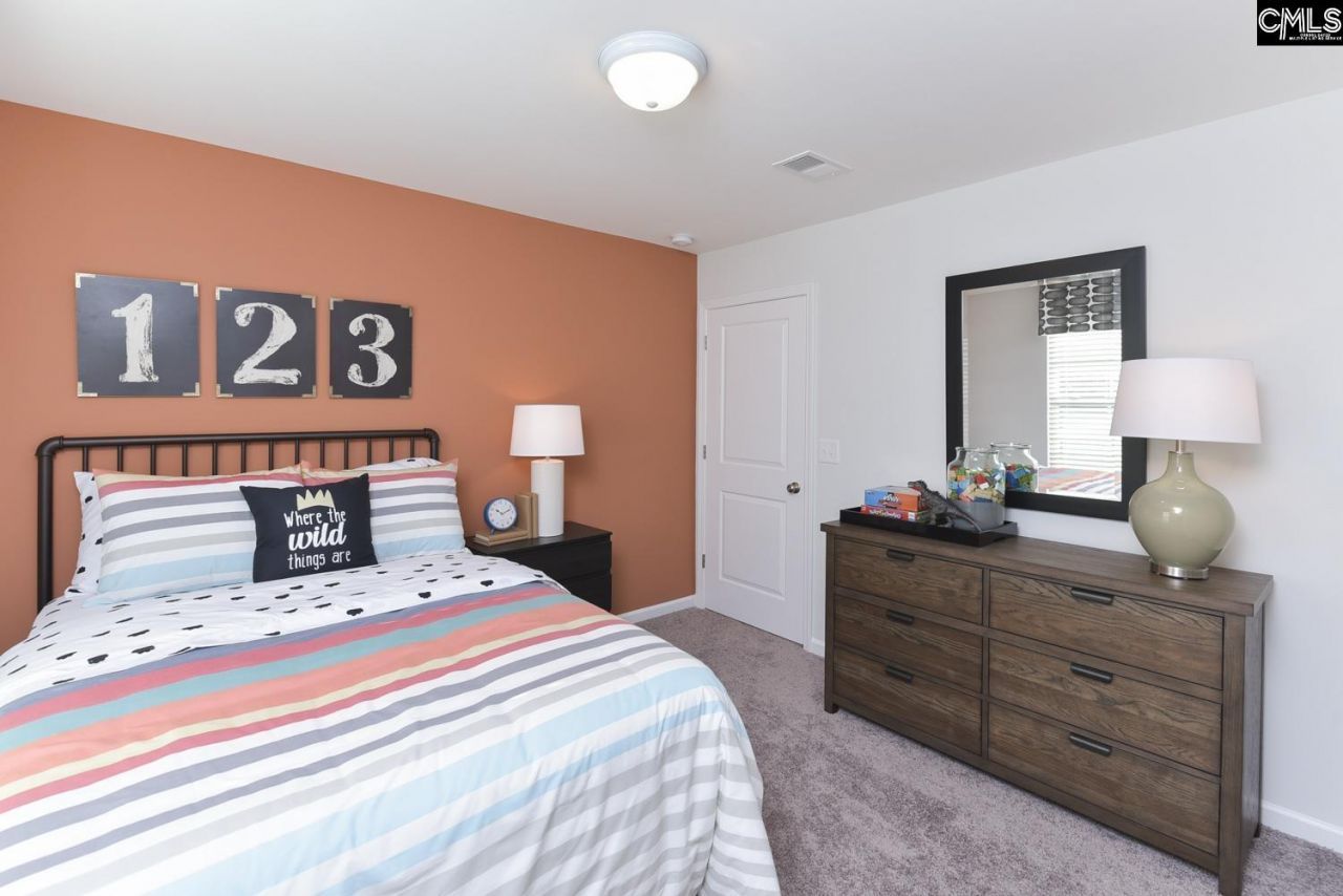 5015 Erwin Court  Photo 7