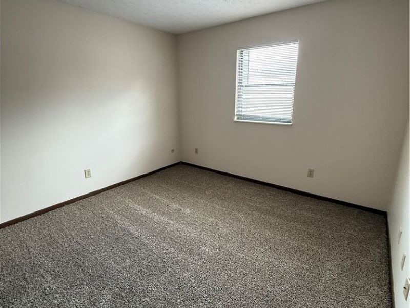 1060 Brandywine Boulevard, Unit H, Zanesville, OH 43701 Photo 6