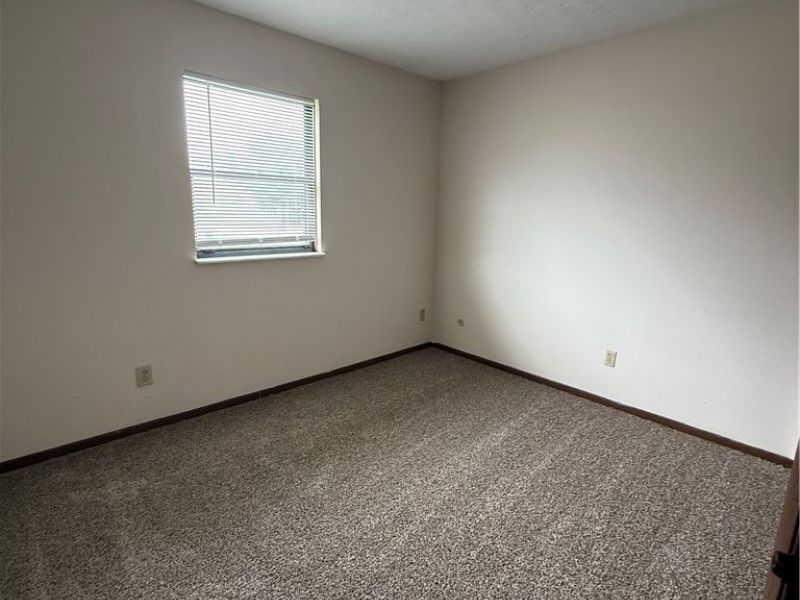 1060 Brandywine Boulevard, Unit H, Zanesville, OH 43701 Photo 8