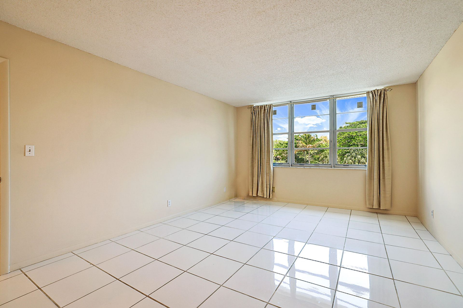 2121 N Ocean Boulevard, Unit 302e, Boca Raton, FL 33431 Photo