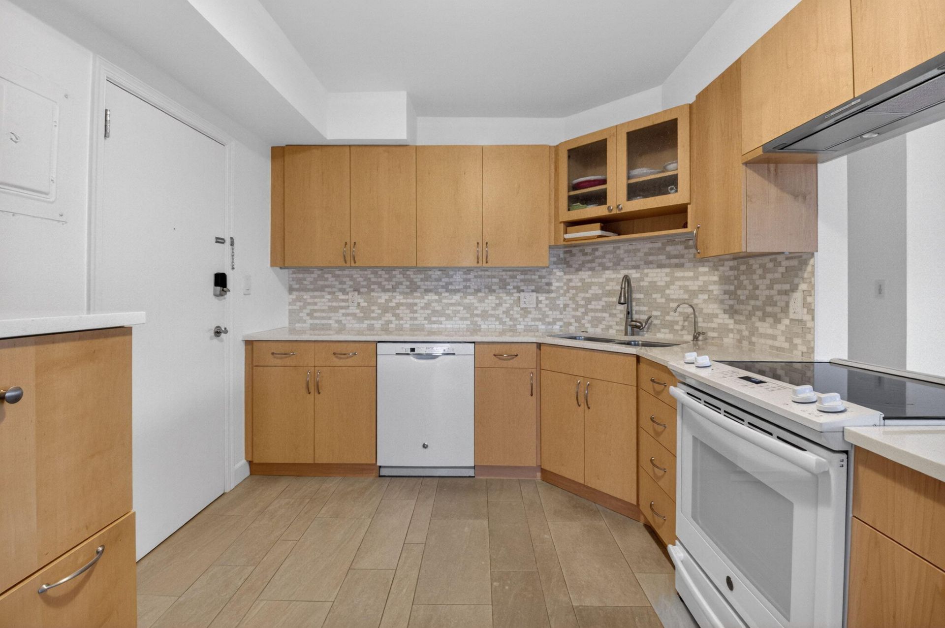 1000 Lowry Street, Unit 3e, Delray Beach, FL 33483 Photo