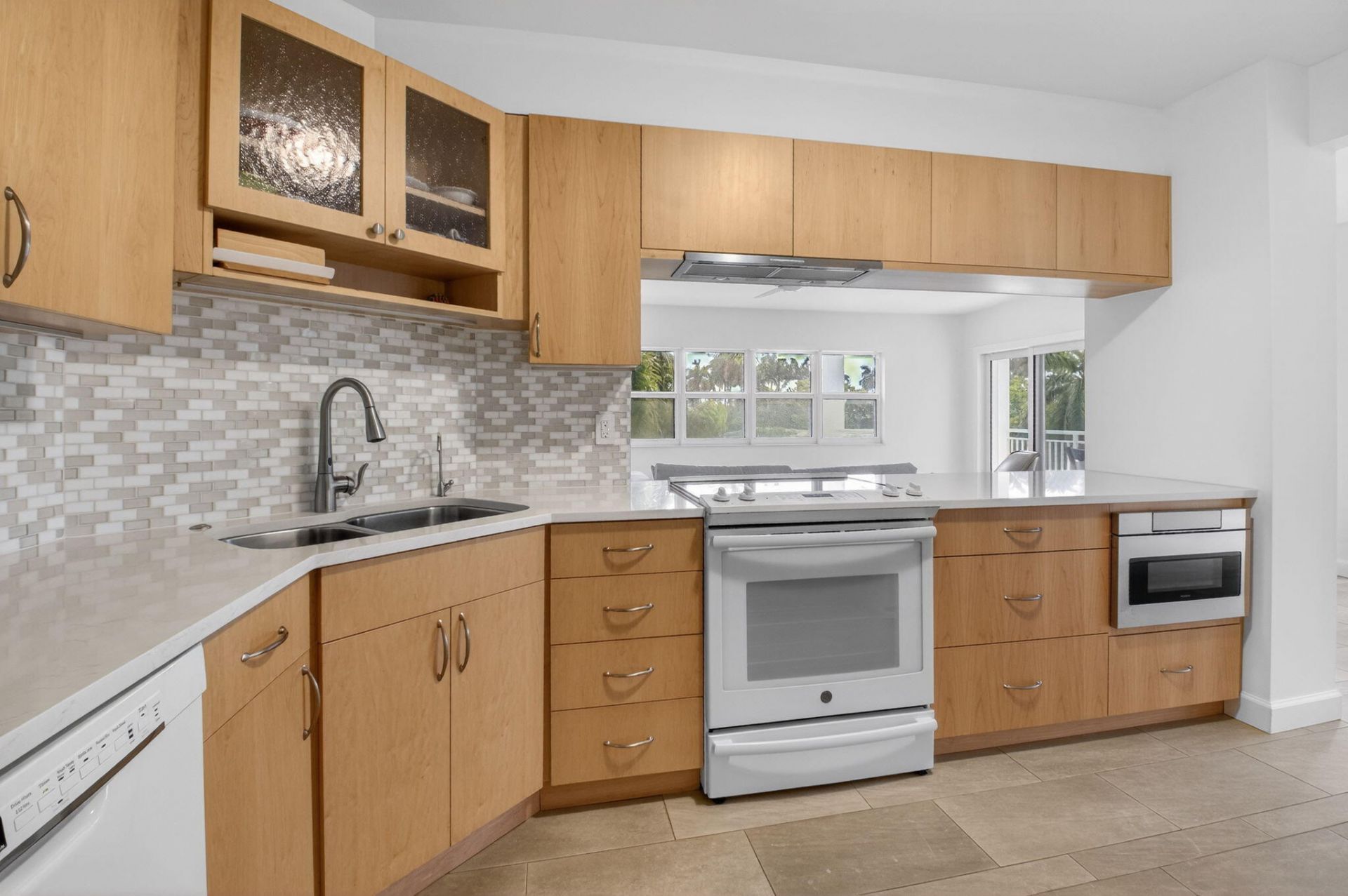 1000 Lowry Street, Unit 3e, Delray Beach, FL 33483 Photo