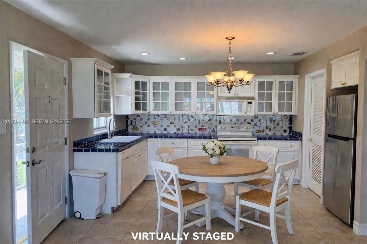 1323 Bayshore Dr, Unit 203, Fort Pierce, FL 34949 Photo