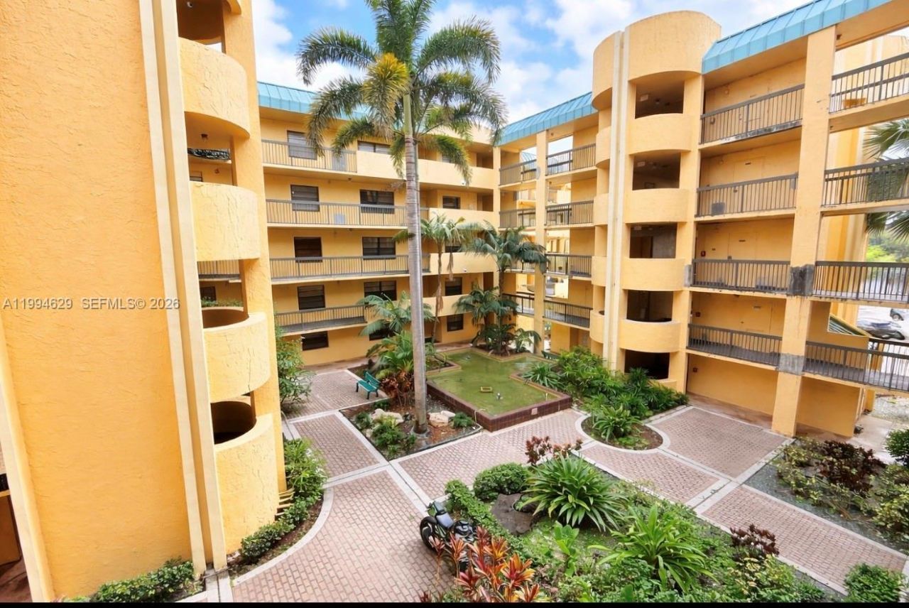 6575 W Oakland Park Blvd , Unit 311, Lauderhill, FL 33313 Photo