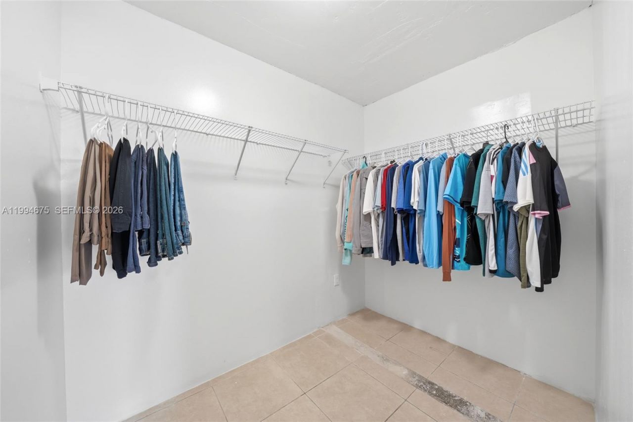 9375 Fontainebleau Blvd , Unit L301, Miami, FL 33172 Photo