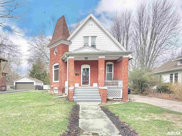 1416 N KELLOGG Street, Galesburg, IL 61401