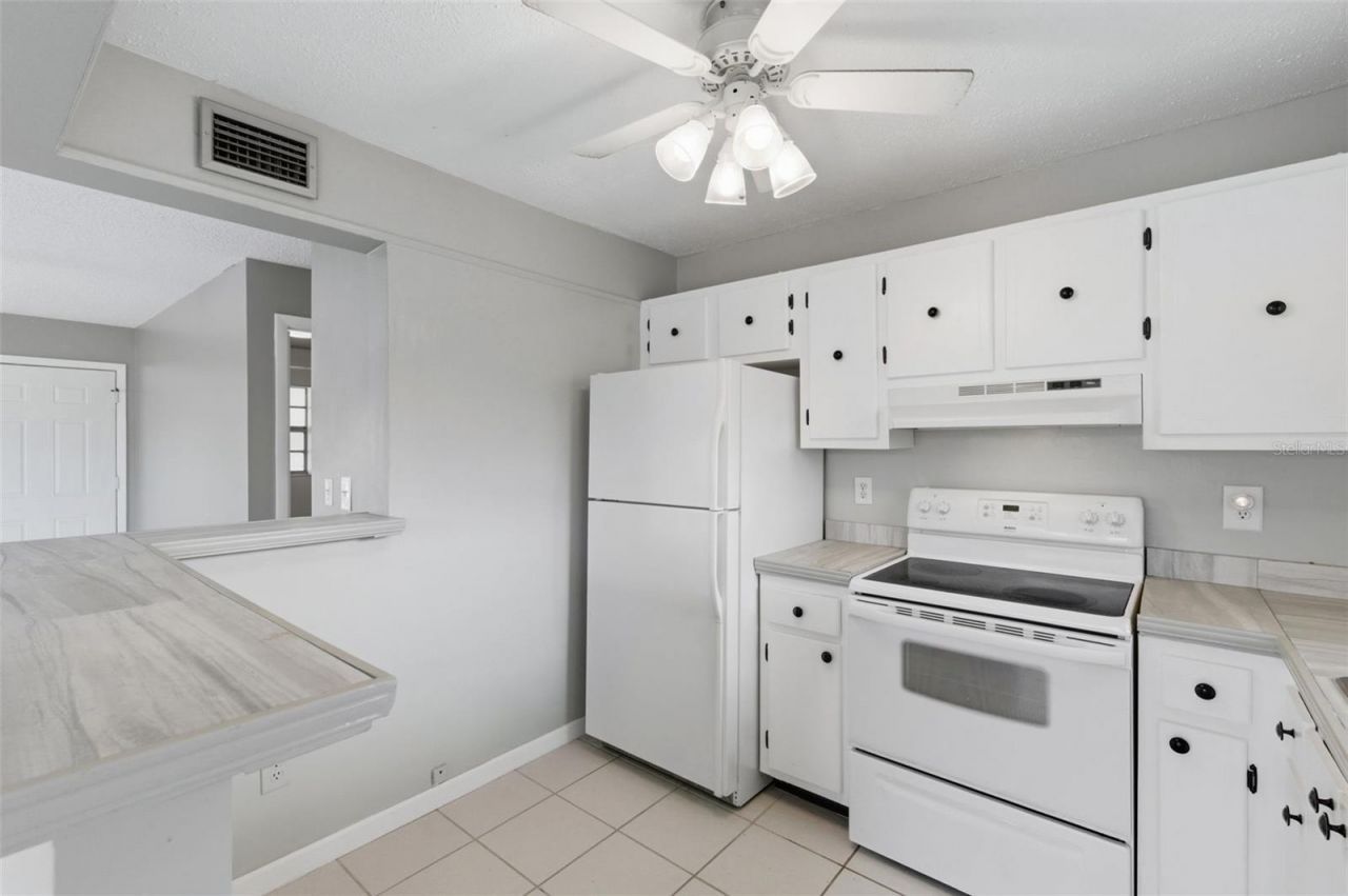 9992 86th Street, Seminole, FL 33777 Photo