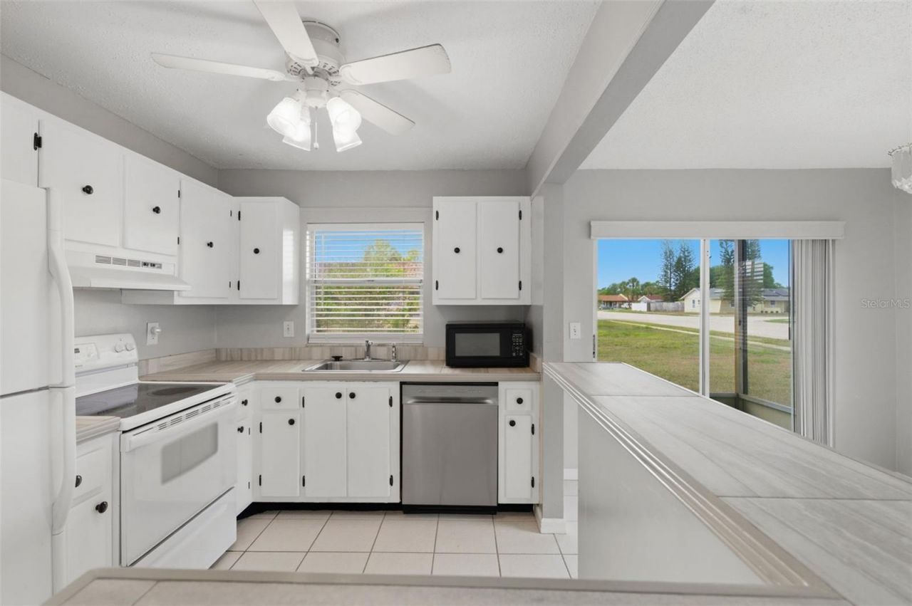 9992 86th Street, Seminole, FL 33777 Photo