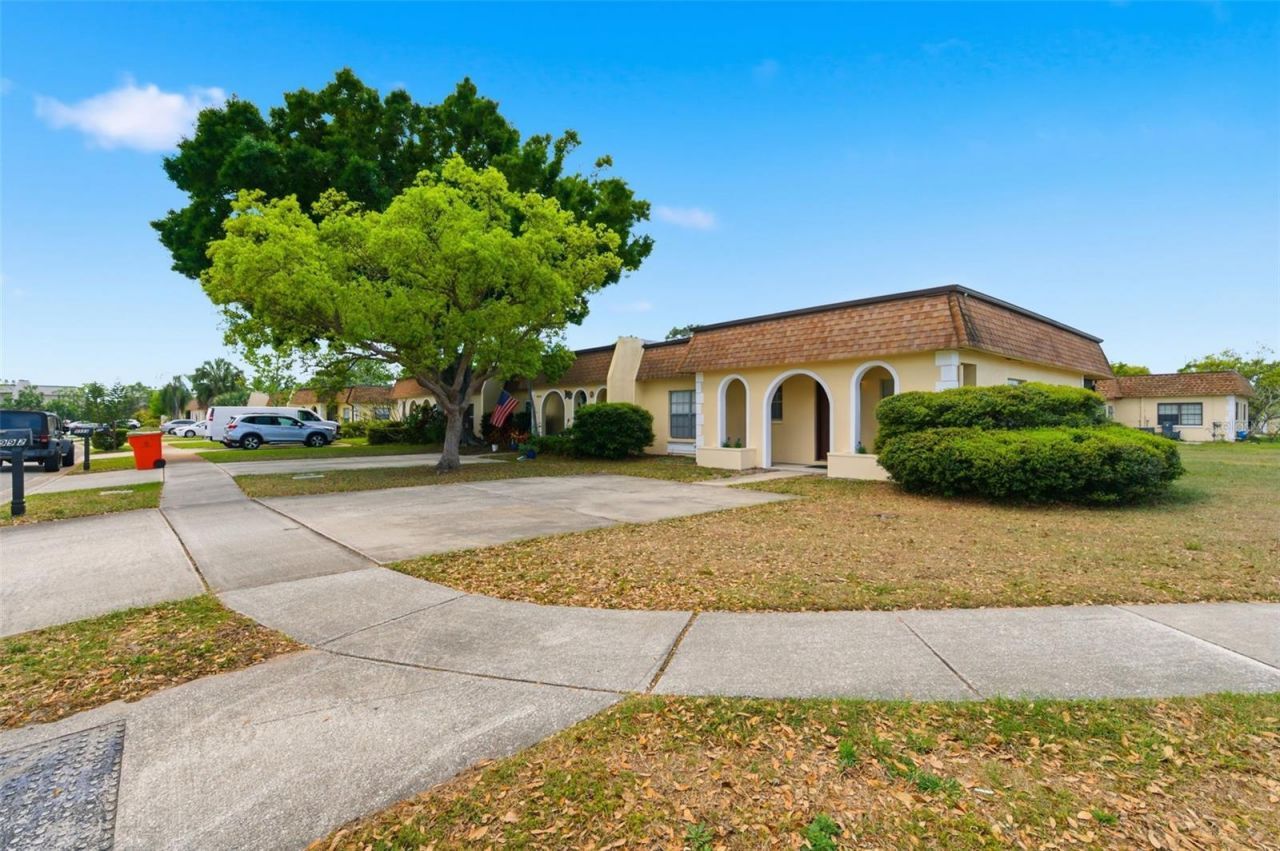 9992 86th Street, Seminole, FL 33777 Photo