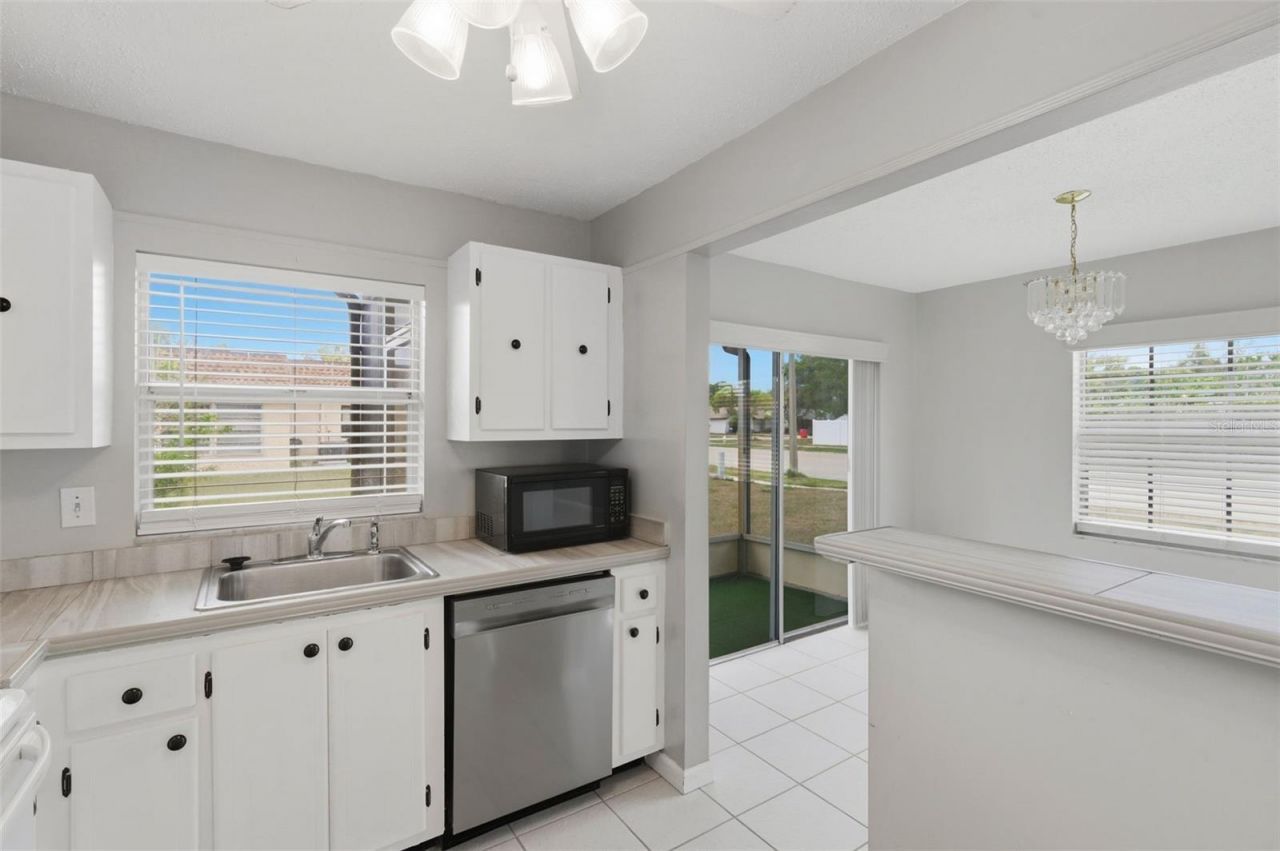 9992 86th Street, Seminole, FL 33777 Photo