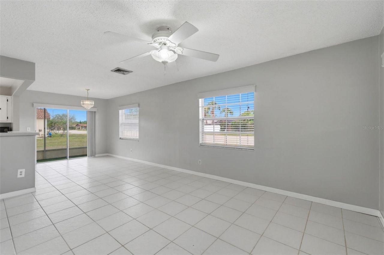 9992 86th Street, Seminole, FL 33777 Photo