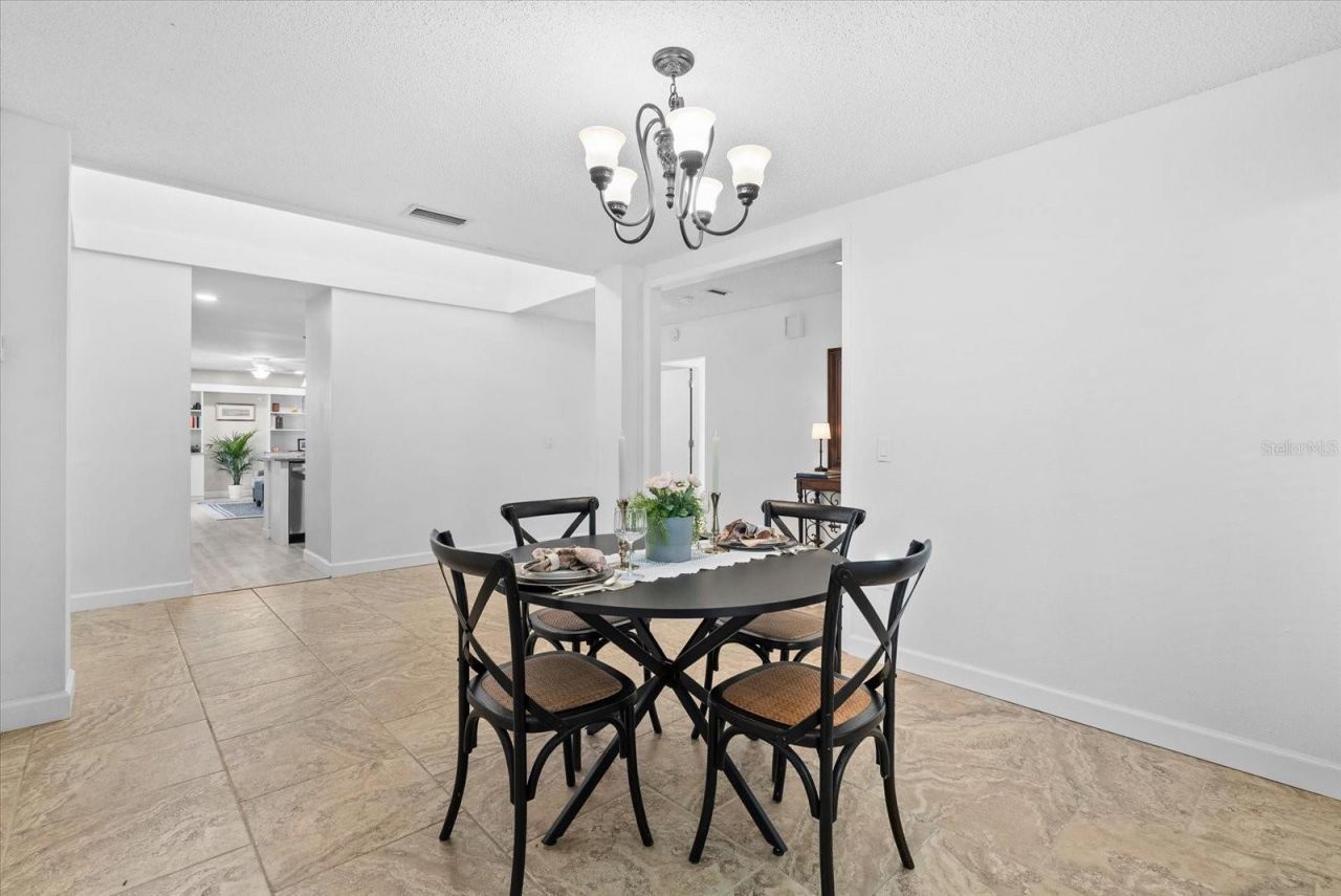 6304 Sun Eagle Lane, Unit 19B, Bradenton, FL 34210 Photo