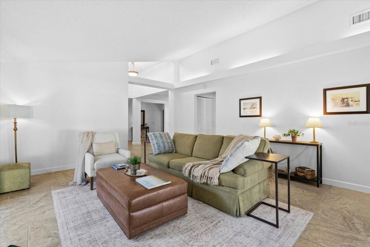 6304 Sun Eagle Lane, Unit 19B, Bradenton, FL 34210 Photo