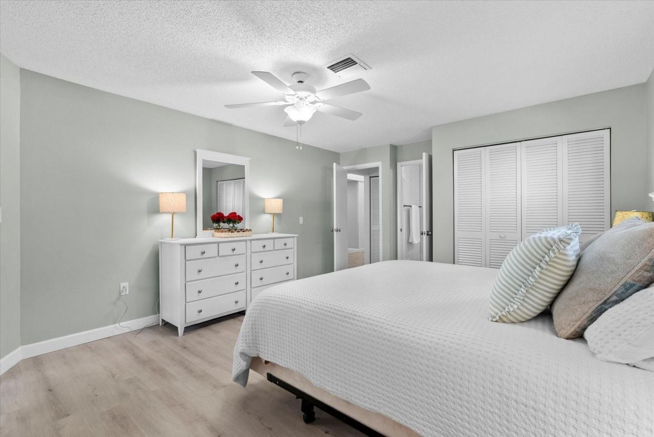 6304 Sun Eagle Lane, Unit 19B, Bradenton, FL 34210 Photo