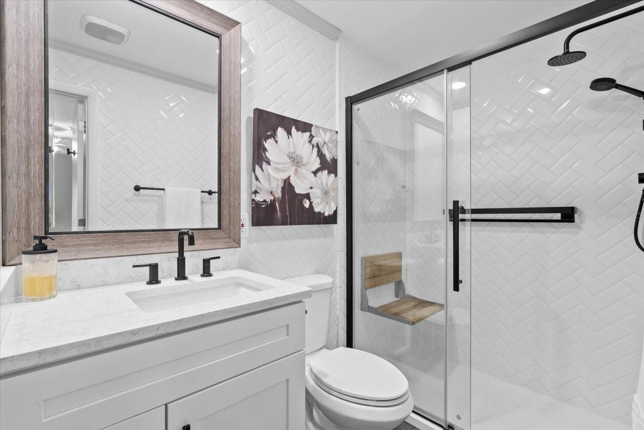 6304 Sun Eagle Lane, Unit 19B, Bradenton, FL 34210 Photo