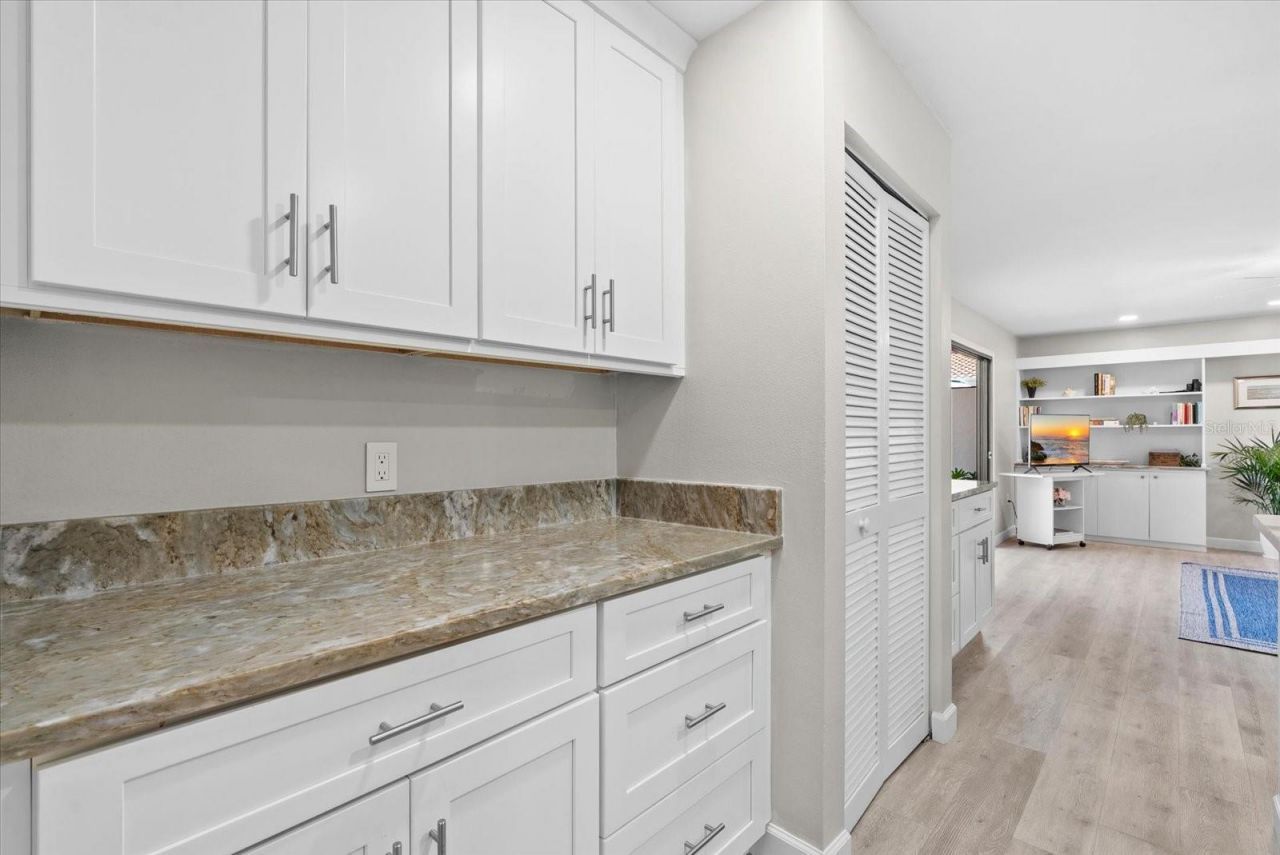 6304 Sun Eagle Lane, Unit 19B, Bradenton, FL 34210 Photo