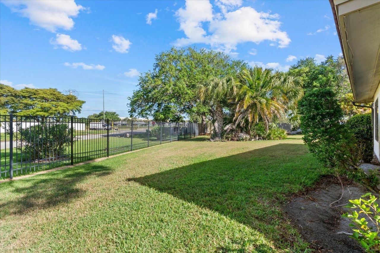 6304 Sun Eagle Lane, Unit 19B, Bradenton, FL 34210 Photo