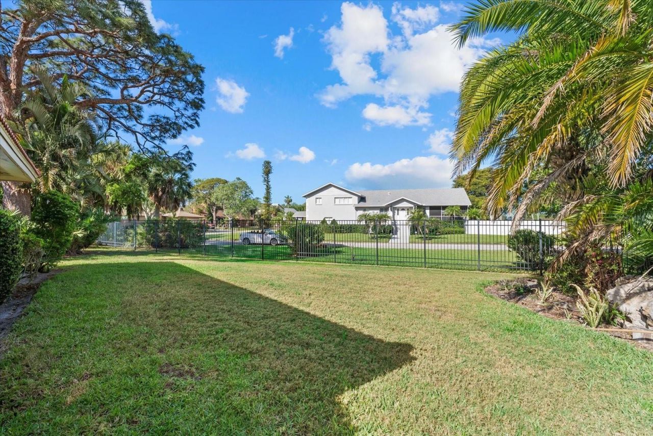 6304 Sun Eagle Lane, Unit 19B, Bradenton, FL 34210 Photo