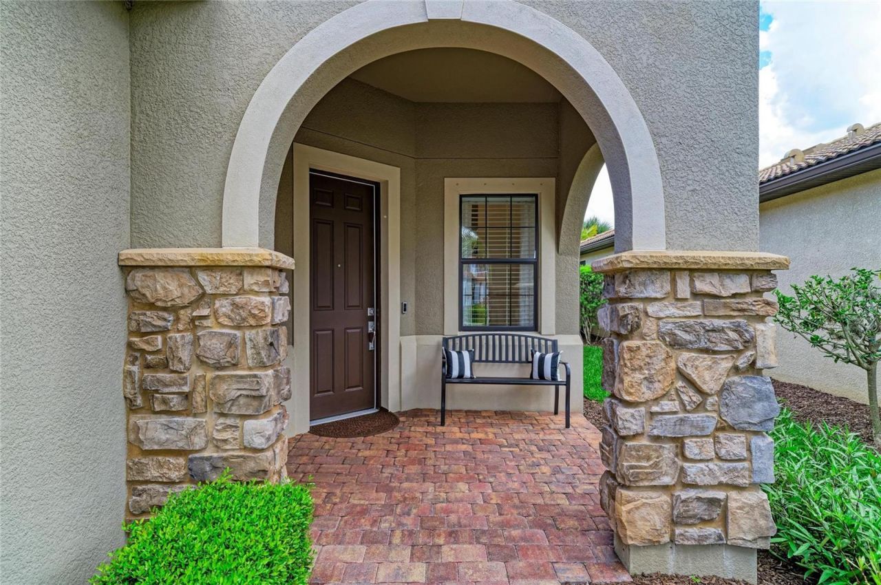 6735 Haverhill Court, Bradenton, FL 34202 Photo