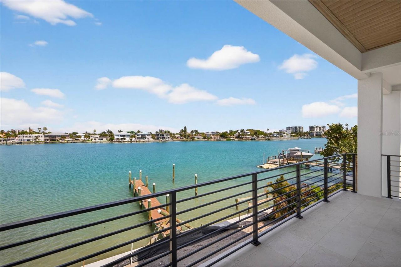 10201 Gulf Boulevard, Treasure Island, FL 33706 Photo