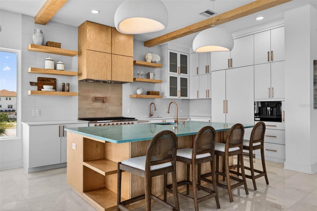 10201 Gulf Boulevard, Treasure Island, FL 33706 Photo