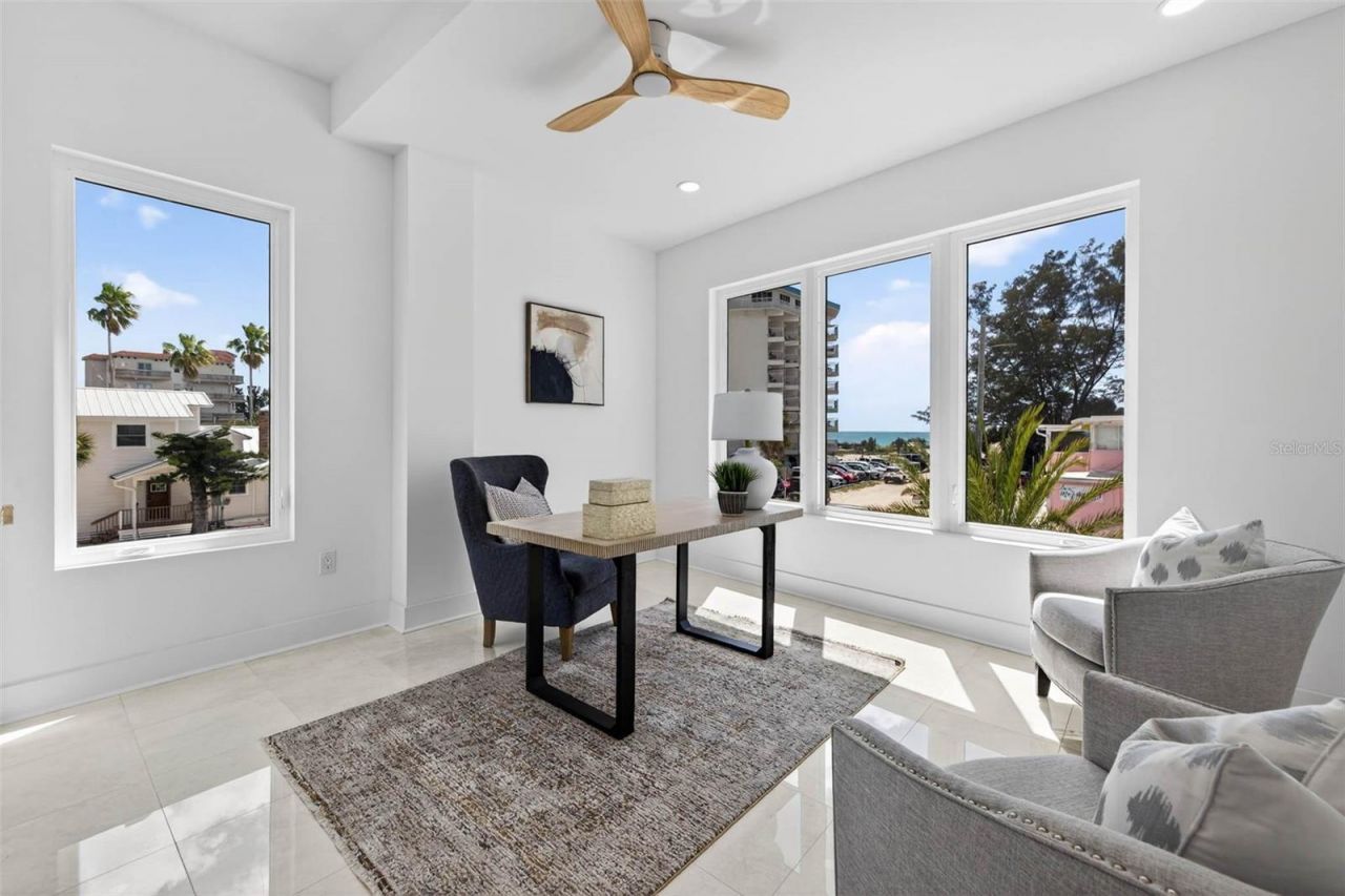 10201 Gulf Boulevard, Treasure Island, FL 33706 Photo