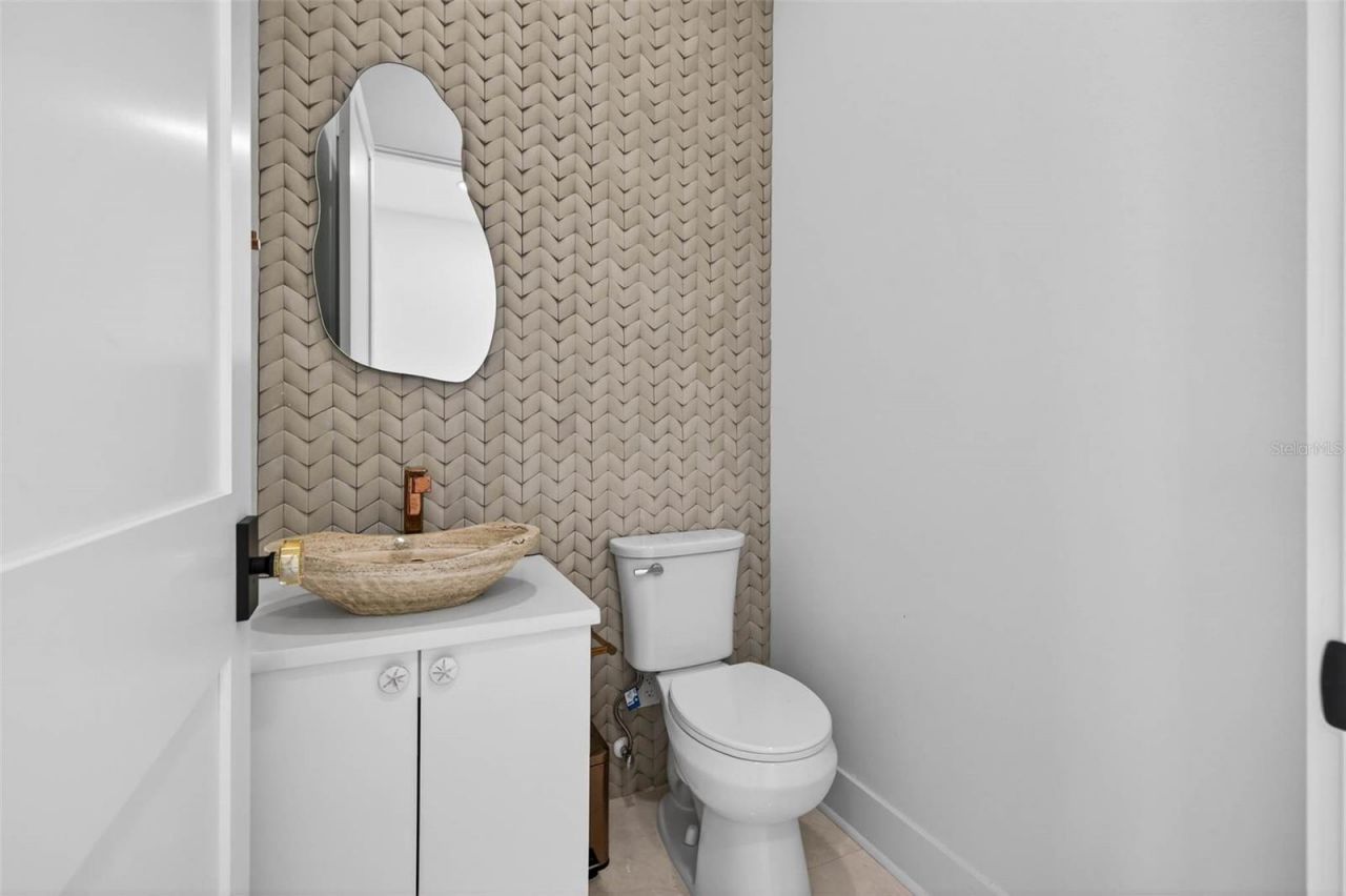 10201 Gulf Boulevard, Treasure Island, FL 33706 Photo