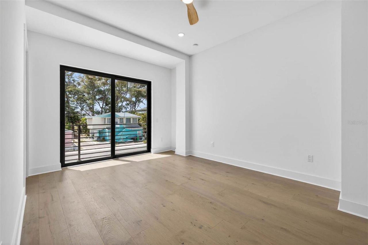 10201 Gulf Boulevard, Treasure Island, FL 33706 Photo