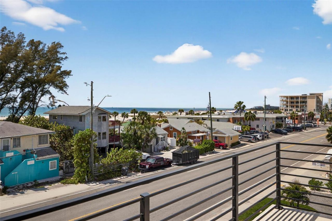 10201 Gulf Boulevard, Treasure Island, FL 33706 Photo