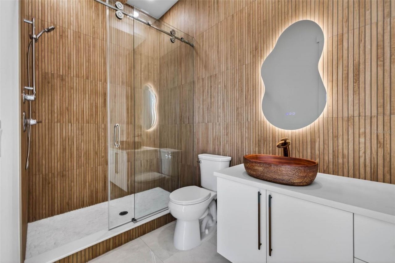 10201 Gulf Boulevard, Treasure Island, FL 33706 Photo