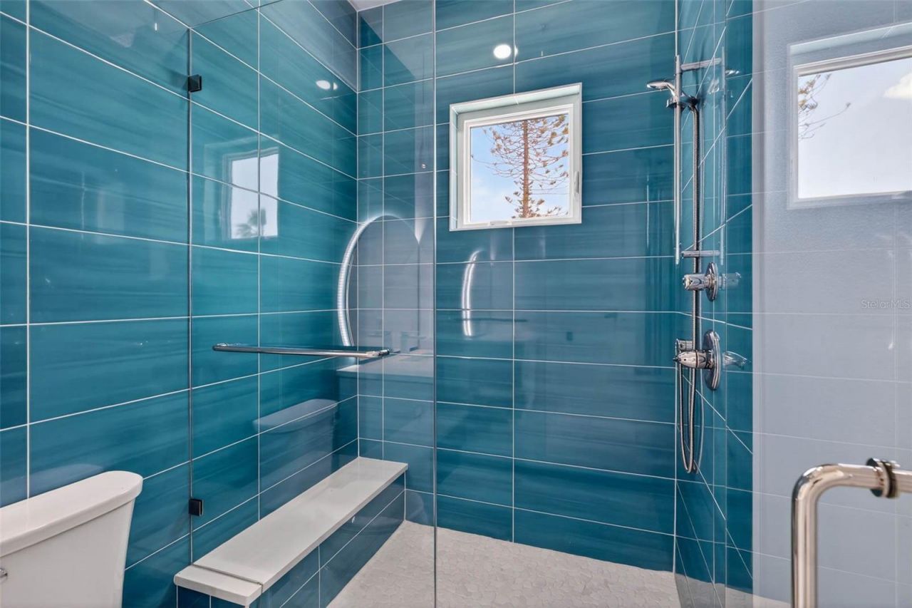 10201 Gulf Boulevard, Treasure Island, FL 33706 Photo