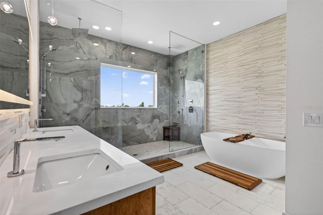 10201 Gulf Boulevard, Treasure Island, FL 33706 Photo