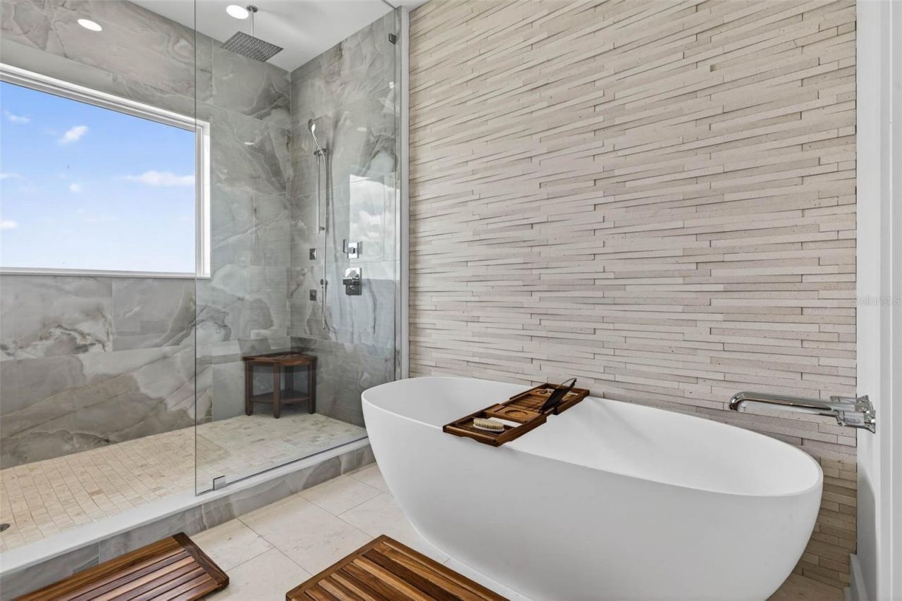 10201 Gulf Boulevard, Treasure Island, FL 33706 Photo