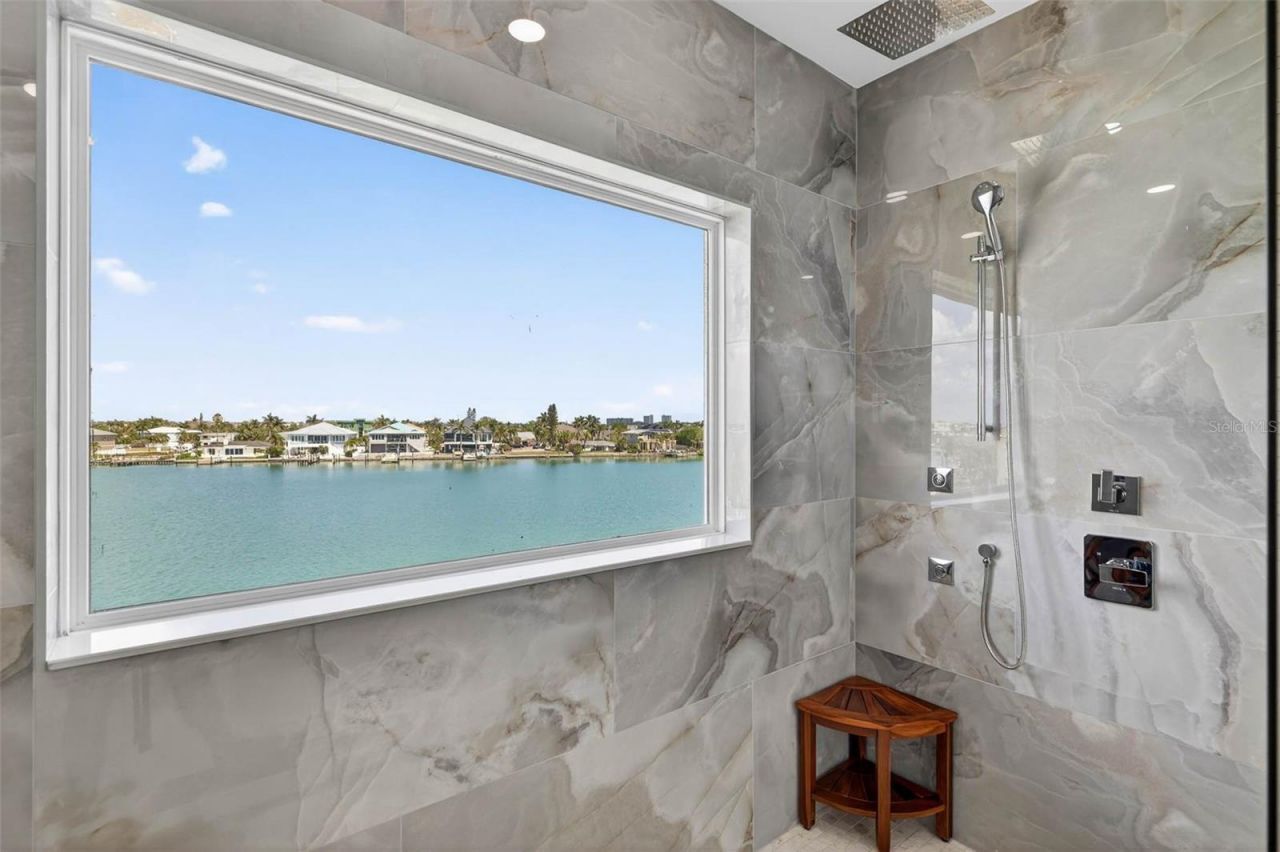 10201 Gulf Boulevard, Treasure Island, FL 33706 Photo