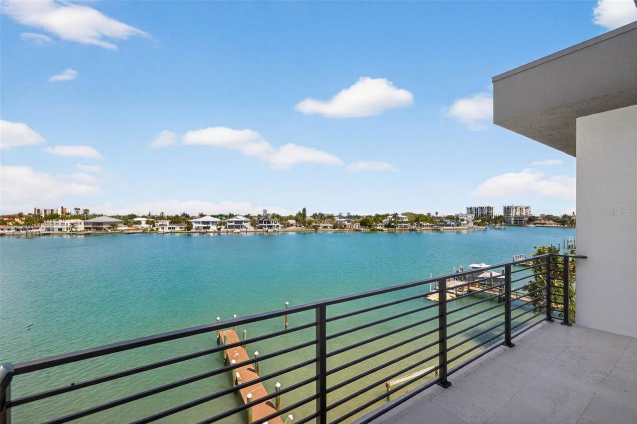 10201 Gulf Boulevard, Treasure Island, FL 33706 Photo