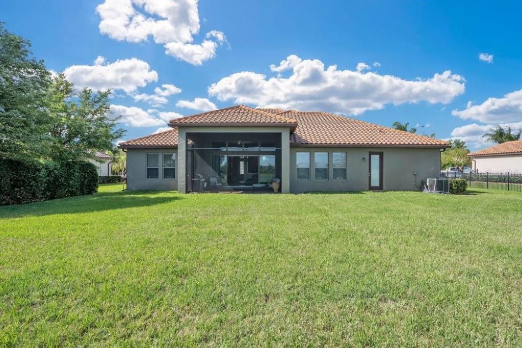 805 Riviera Bella Drive , Debary, FL 32713 Photo